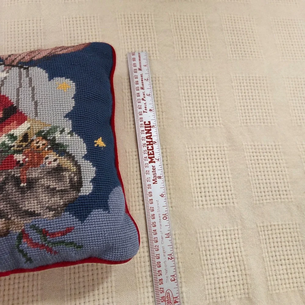 Imperial Elegance Needlepoint Santa Claus Sleigh Christmas‎ Decorative Pillow